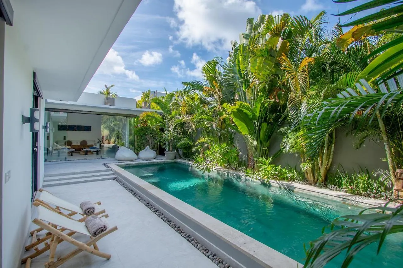 3 Bedroom Villa - Walk To Bingin Beach Uluwatu  0*, Uluwatu (Bali)