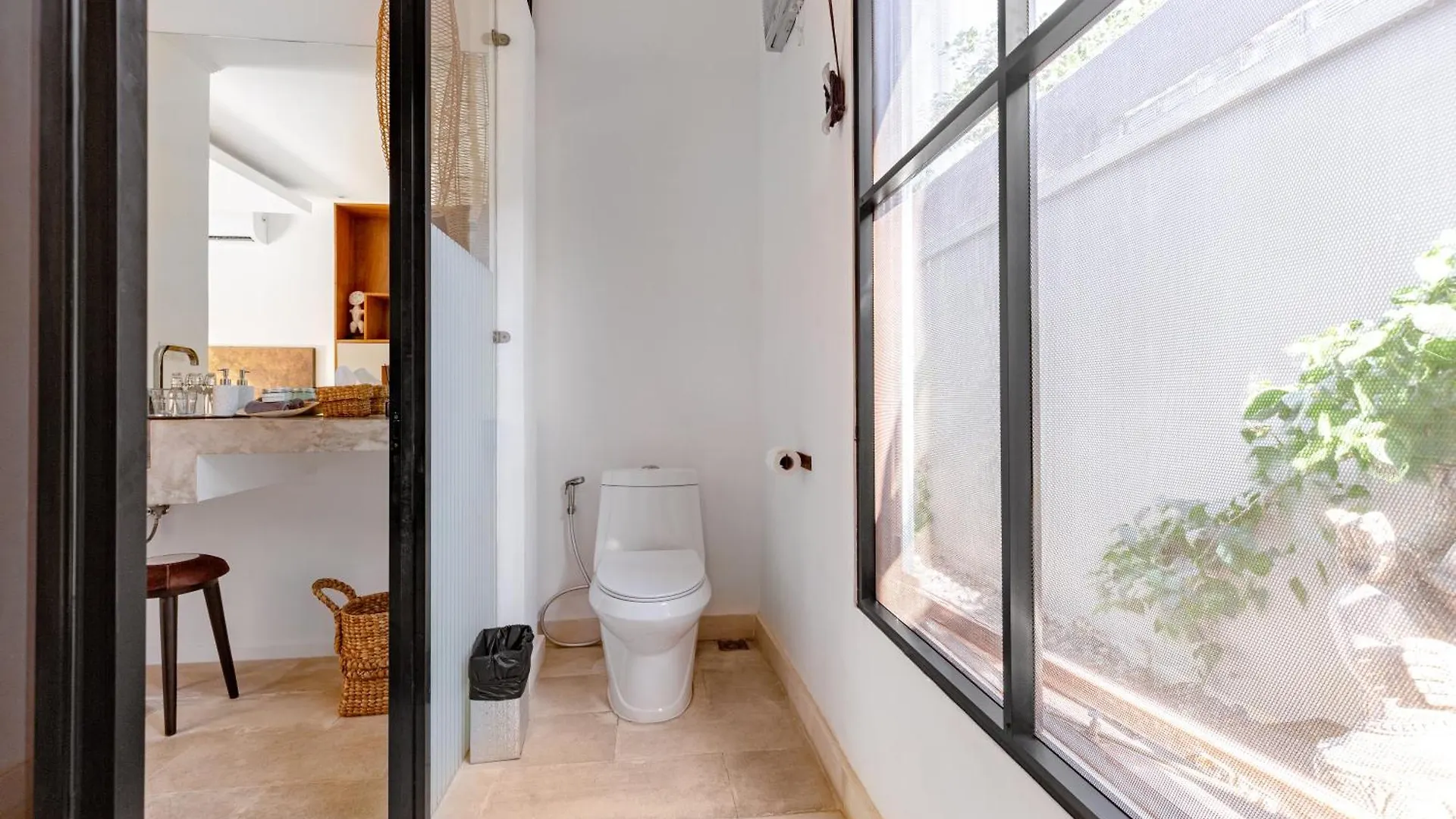 3 Bedroom Villa - Walk To Bingin Beach Uluwatu  0*, Uluwatu (Bali)