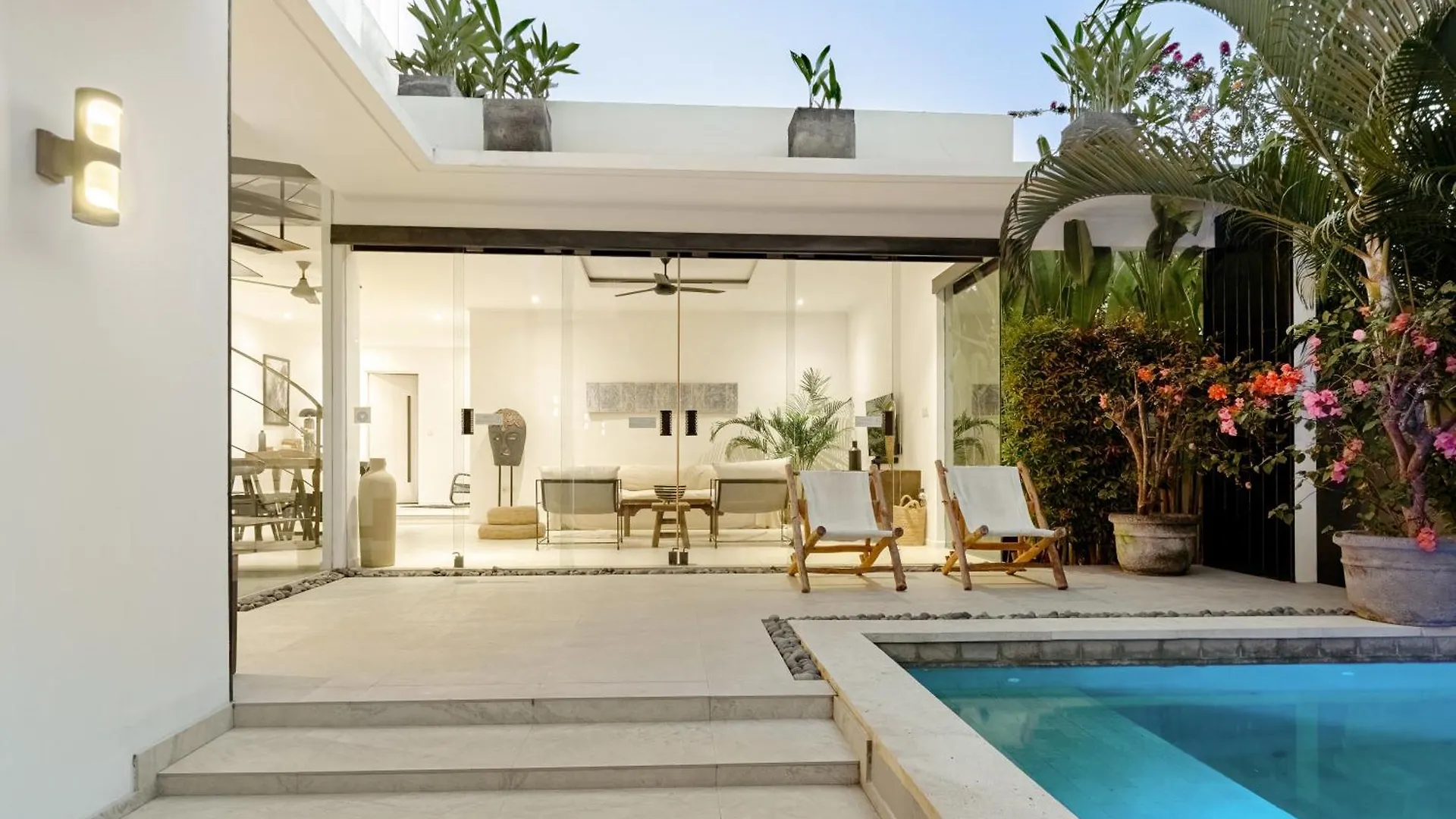 3 Bedroom Villa - Walk To Bingin Beach contacts
